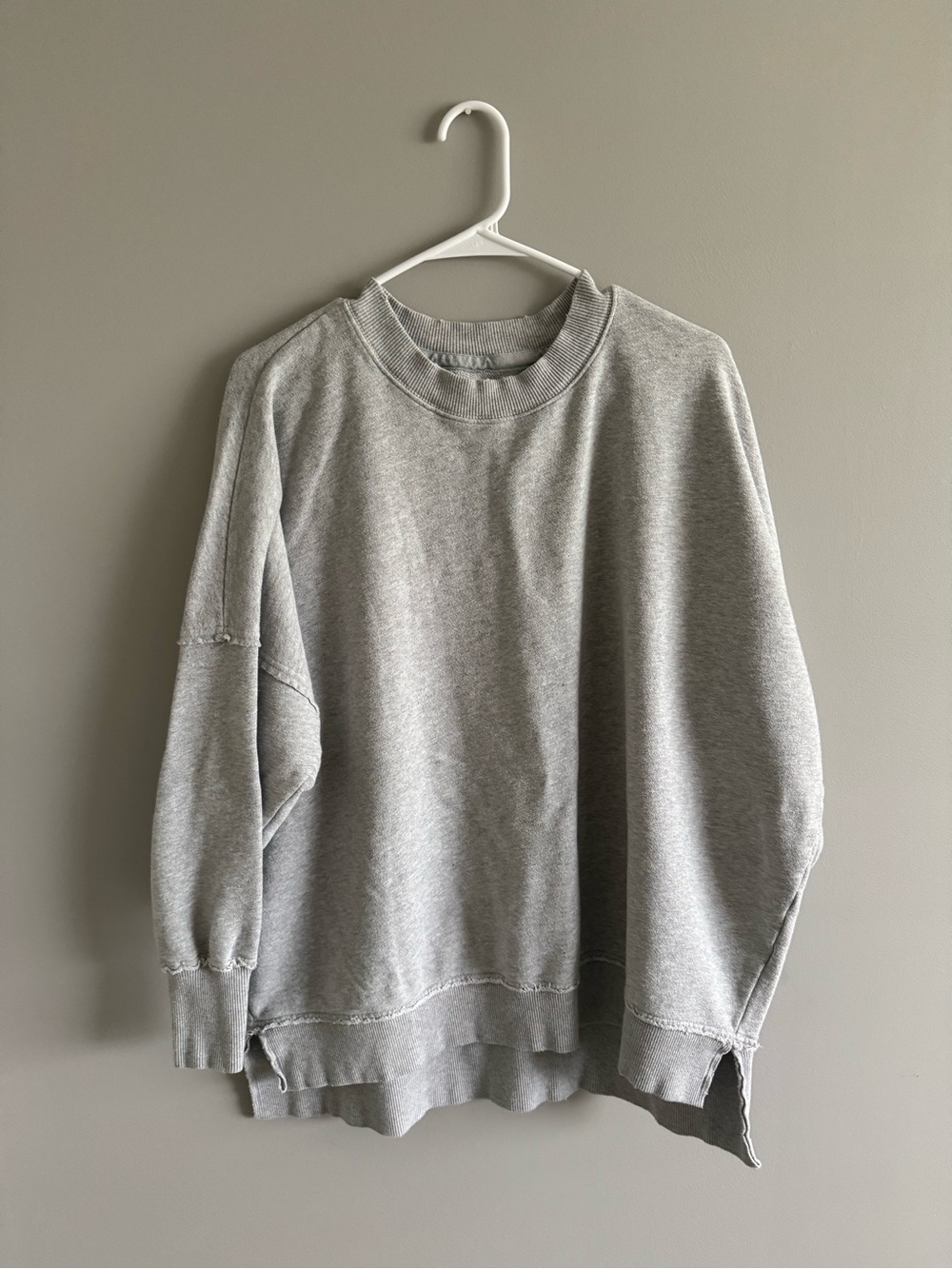 Aerie Women’s Classic Crewneck Sweatshirt - Gray